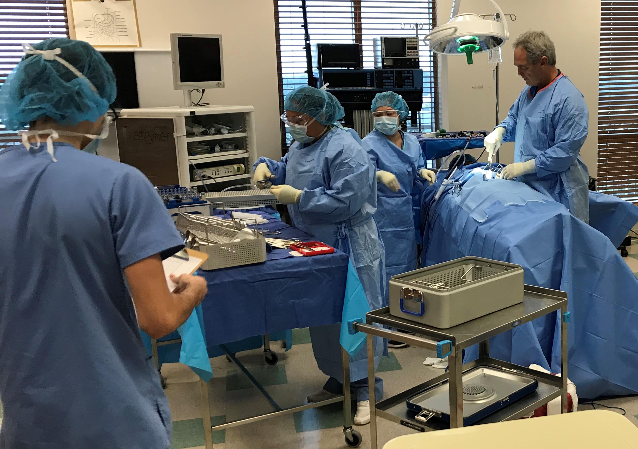 Surgical Technology Lab Provides Great Training For Operating Room 